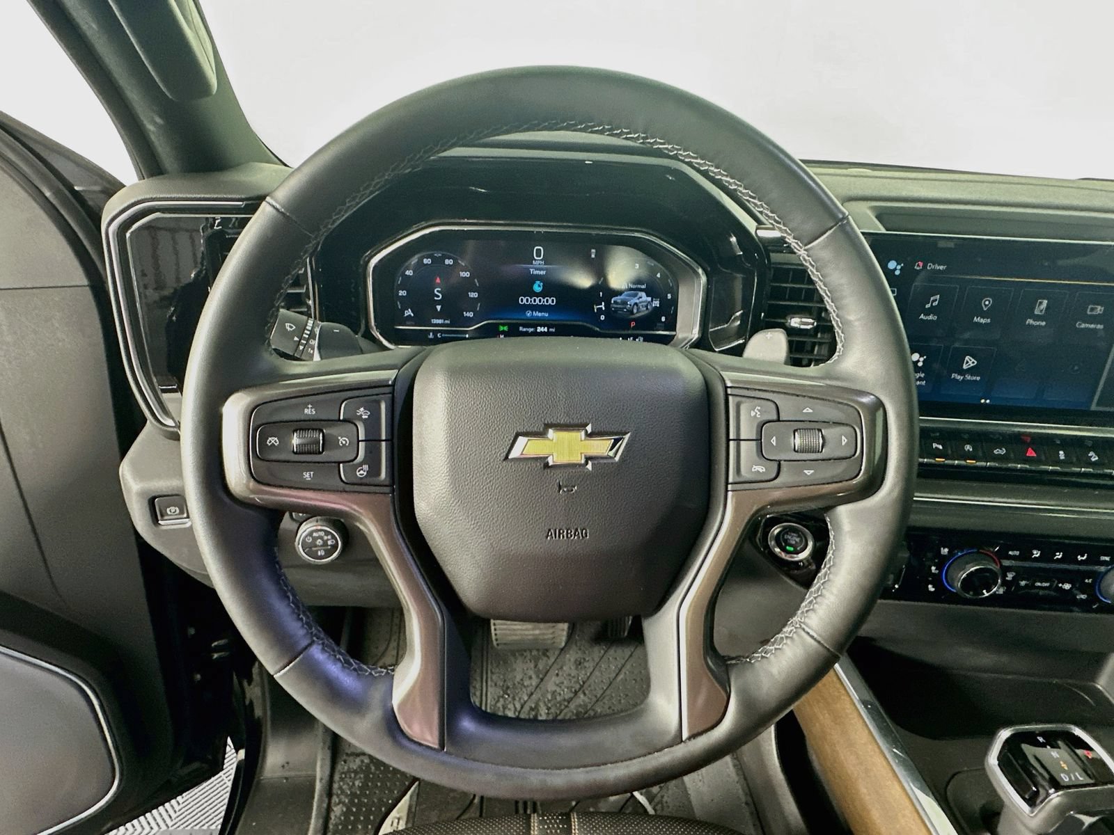 Used 2024 Chevrolet Silverado 1500 High Country w/ Technology Package AWD/4WD image 12