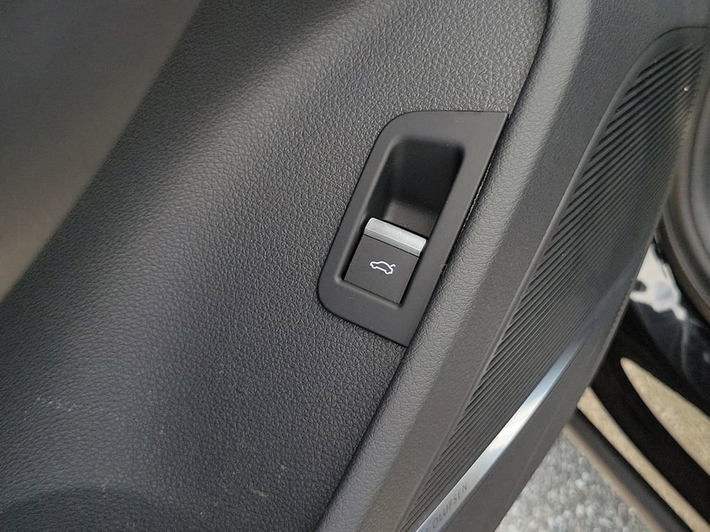 Certified 2023 Audi SQ7 Premium Plus AWD/4WD image 19