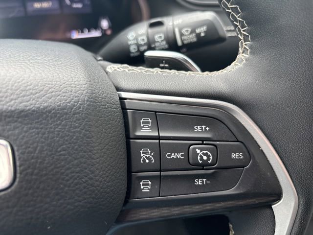 Used 2024 Jeep Grand Cherokee Altitude AWD/4WD image 21