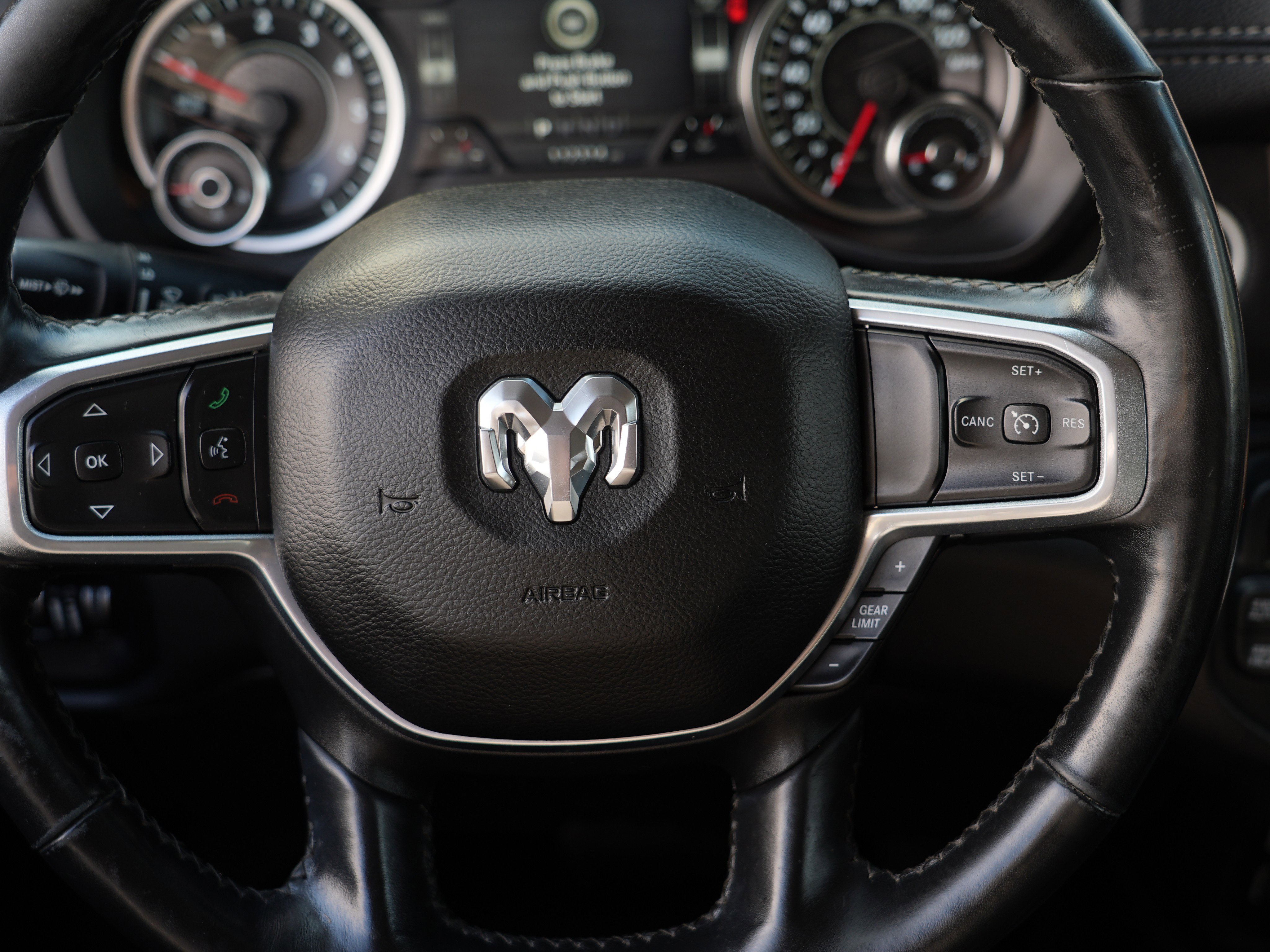 Used 2019 RAM 1500 Laramie image 24