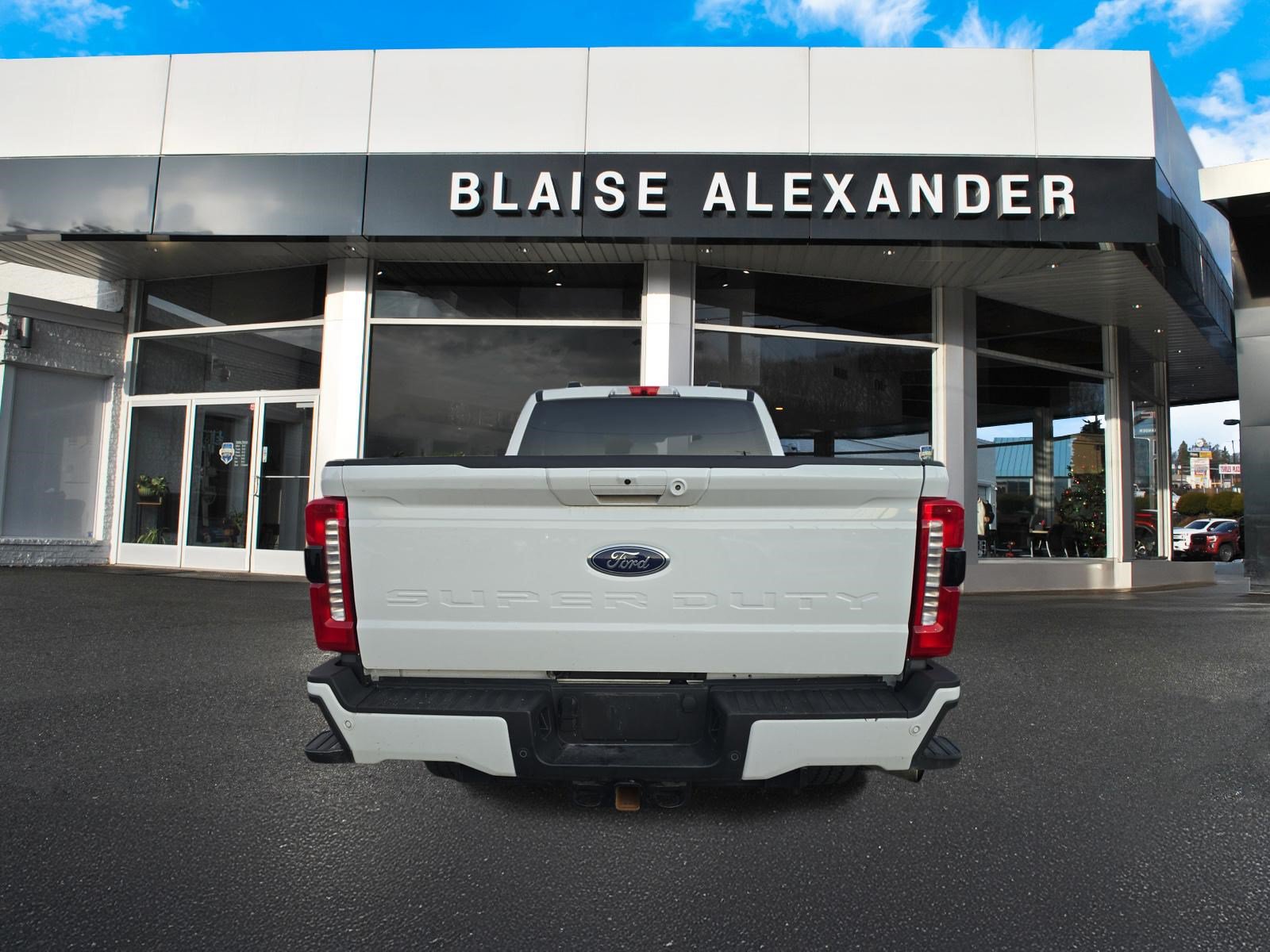 Used 2024 Ford F250 XLT w/ XLT Premium Package AWD/4WD image 4