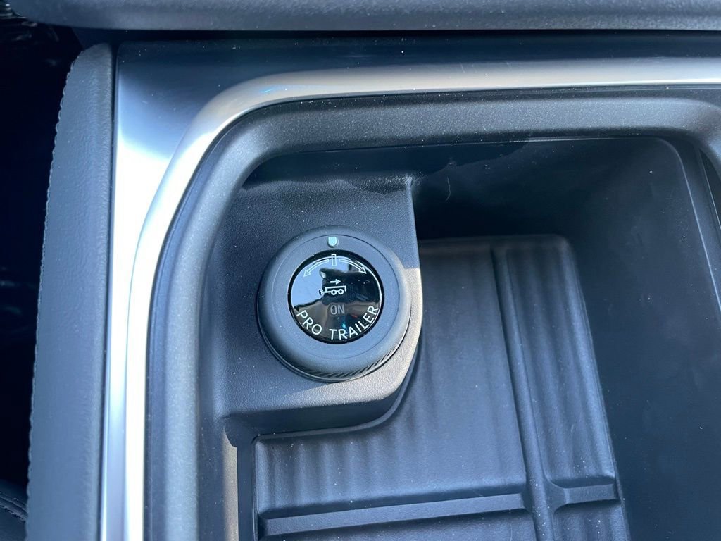 New 2026 Ford Expedition Active image 15