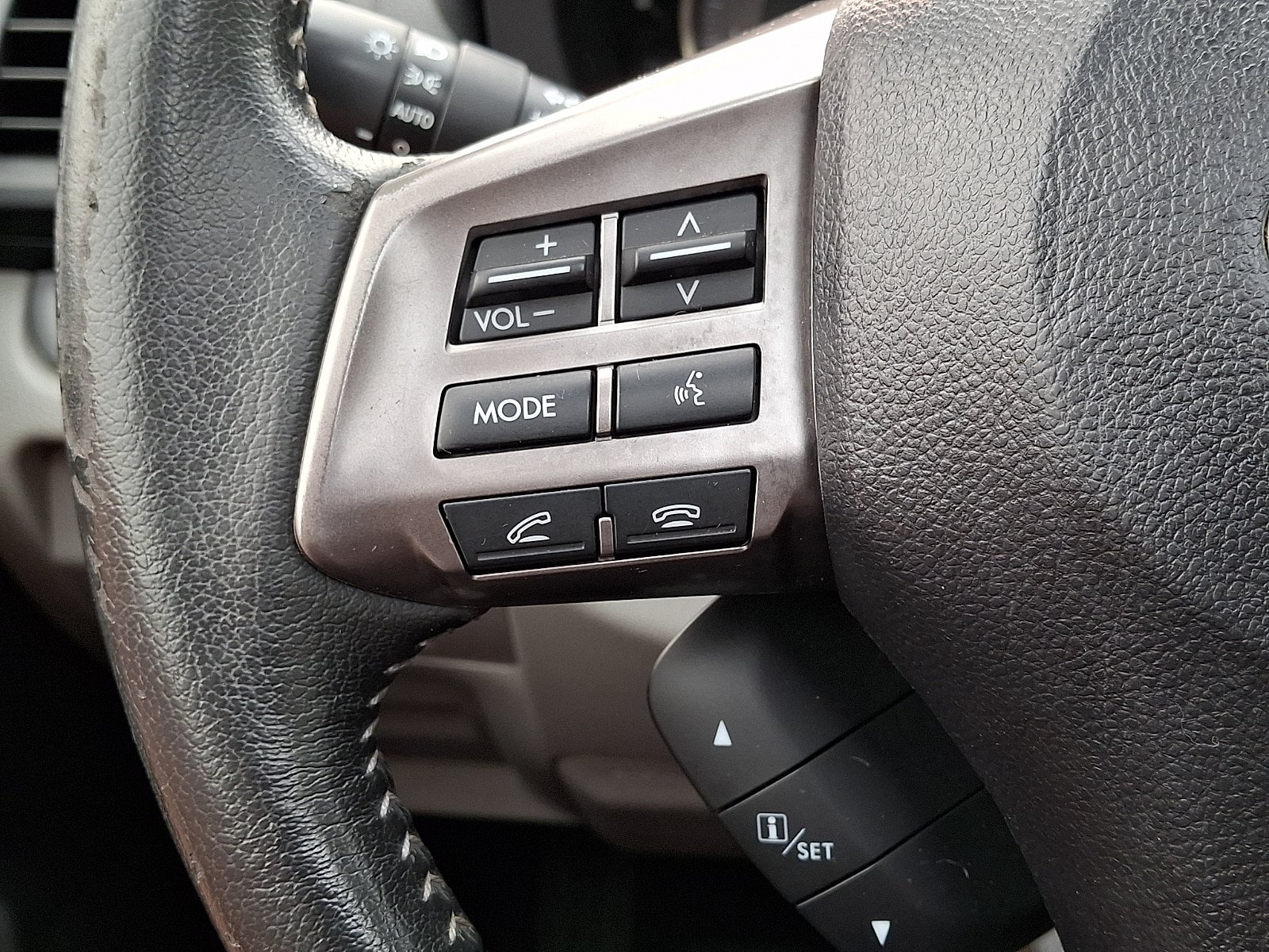 Used 2015 Subaru Forester 2.5i Limited AWD/4WD image 21