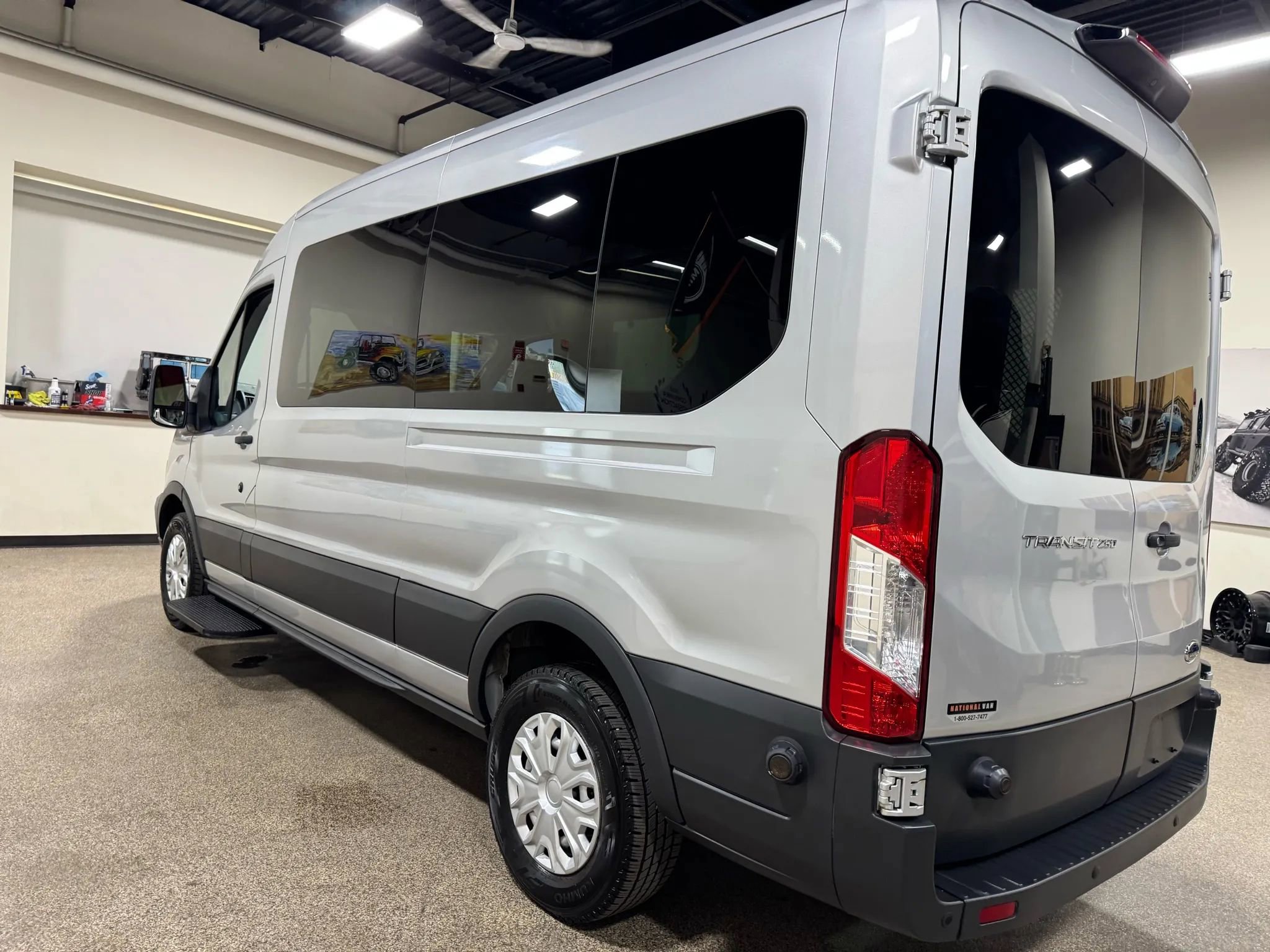 Used 2018 Ford Transit 250 148 Medium Roof image 20