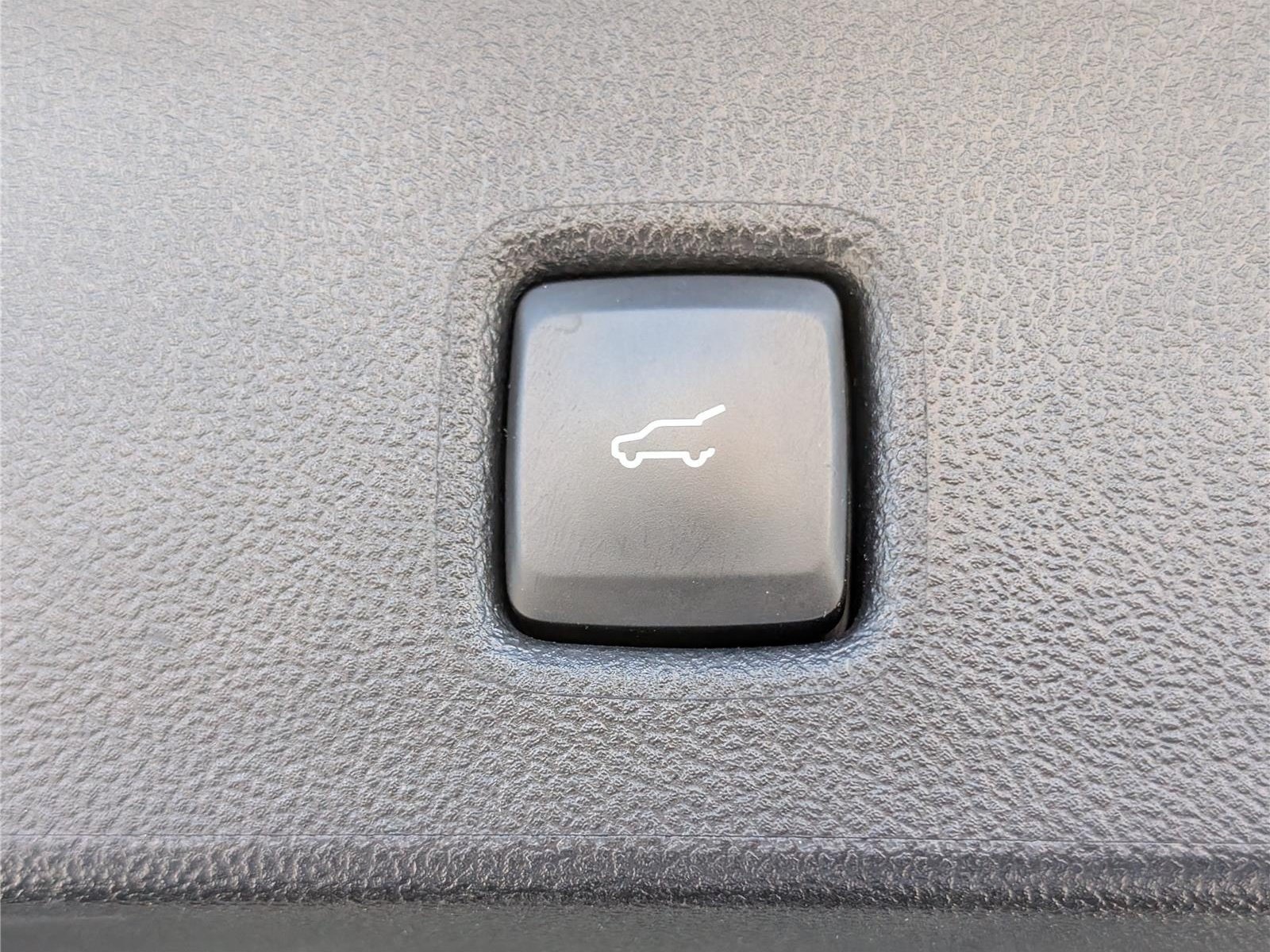 Used 2025 Ford Escape ST-Line Select AWD/4WD image 14