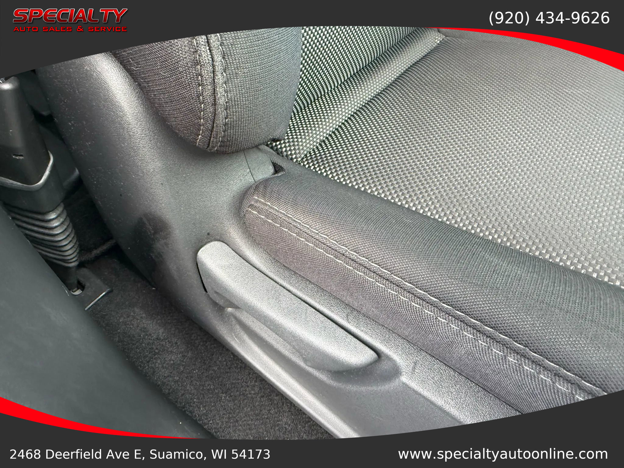 Used 2020 Nissan Pathfinder S image 30