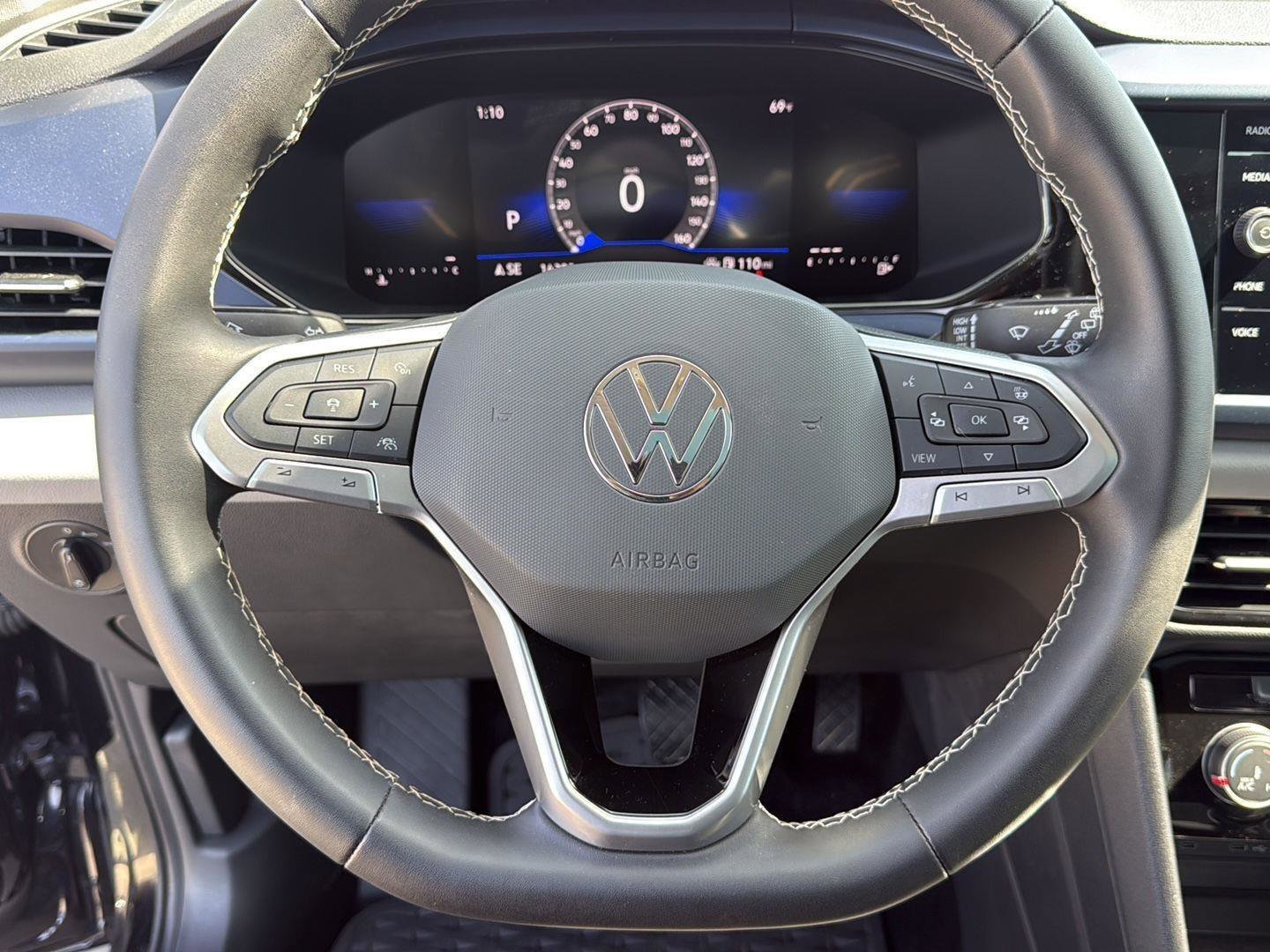 Used 2023 Volkswagen Taos SE image 14