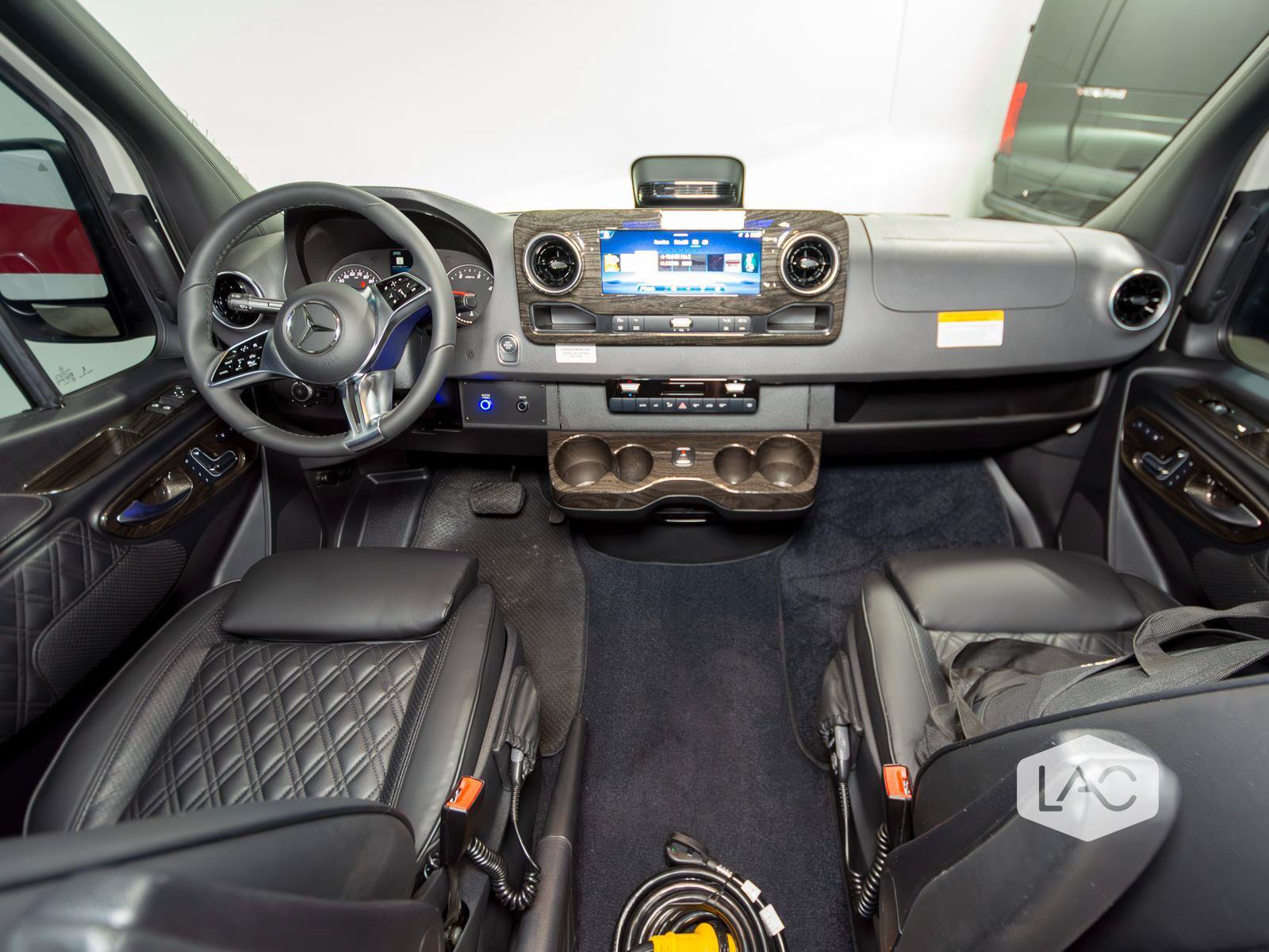 Used 2025 Mercedes-Benz Sprinter 3500 image 29