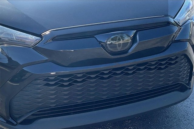 Used 2024 Toyota Corolla Cross AWD Hybrid w/ Moonroof Package image 31