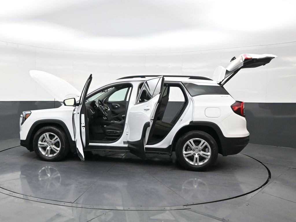 Used 2023 GMC Terrain SLE w/ Driver Convenience Package image 31