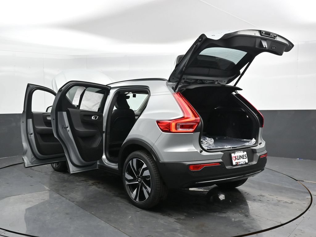 Used 2025 Volvo XC40 B5 Ultra w/ Climate Package AWD/4WD image 57