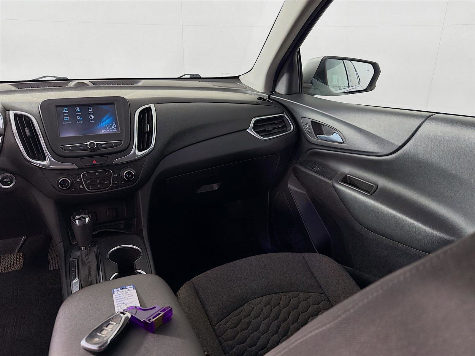 Used 2018 Chevrolet Equinox LT image 22