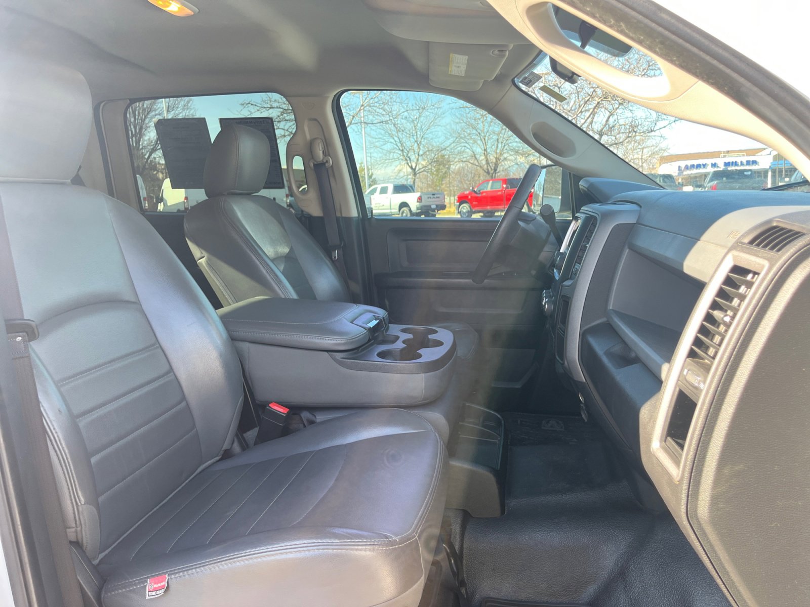 Used 2016 RAM 3500 Tradesman image 28