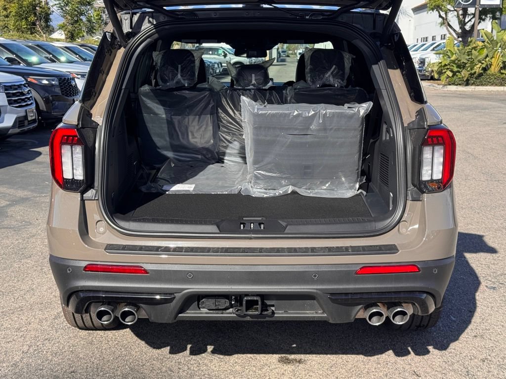 New 2026 Ford Explorer ST w/ Sun And Sound Package AWD/4WD image 13