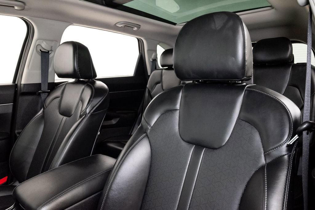 Used 2022 Kia Sorento S w/ Panoramic Sunroof Package image 11