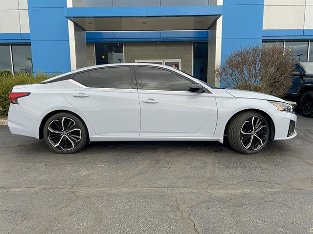 Used 2024 Nissan Altima 2.5 SR w/ SR Premium Package image 8