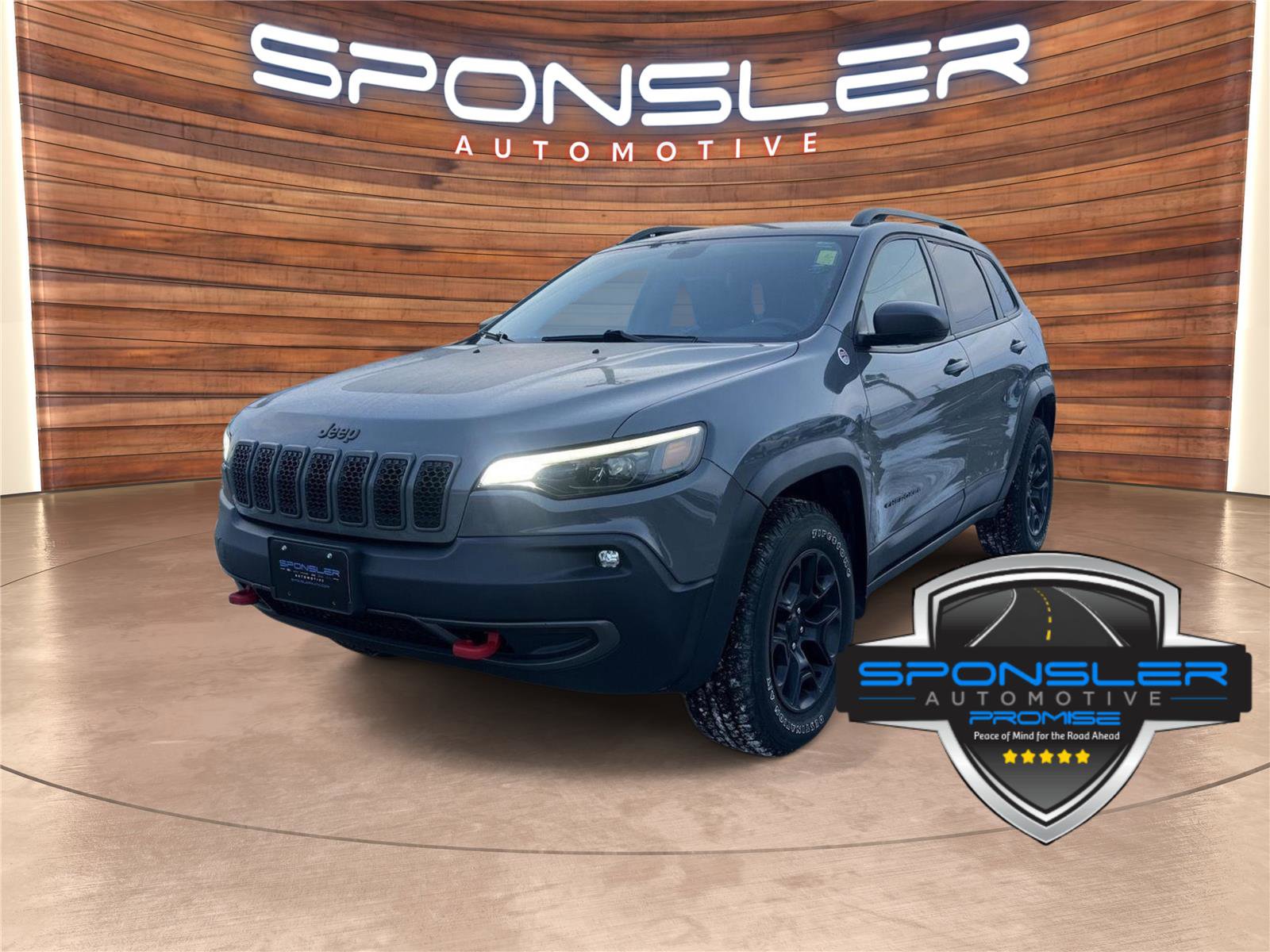 Used 2019 Jeep Cherokee Trailhawk w/ Cold Weather Group image 1