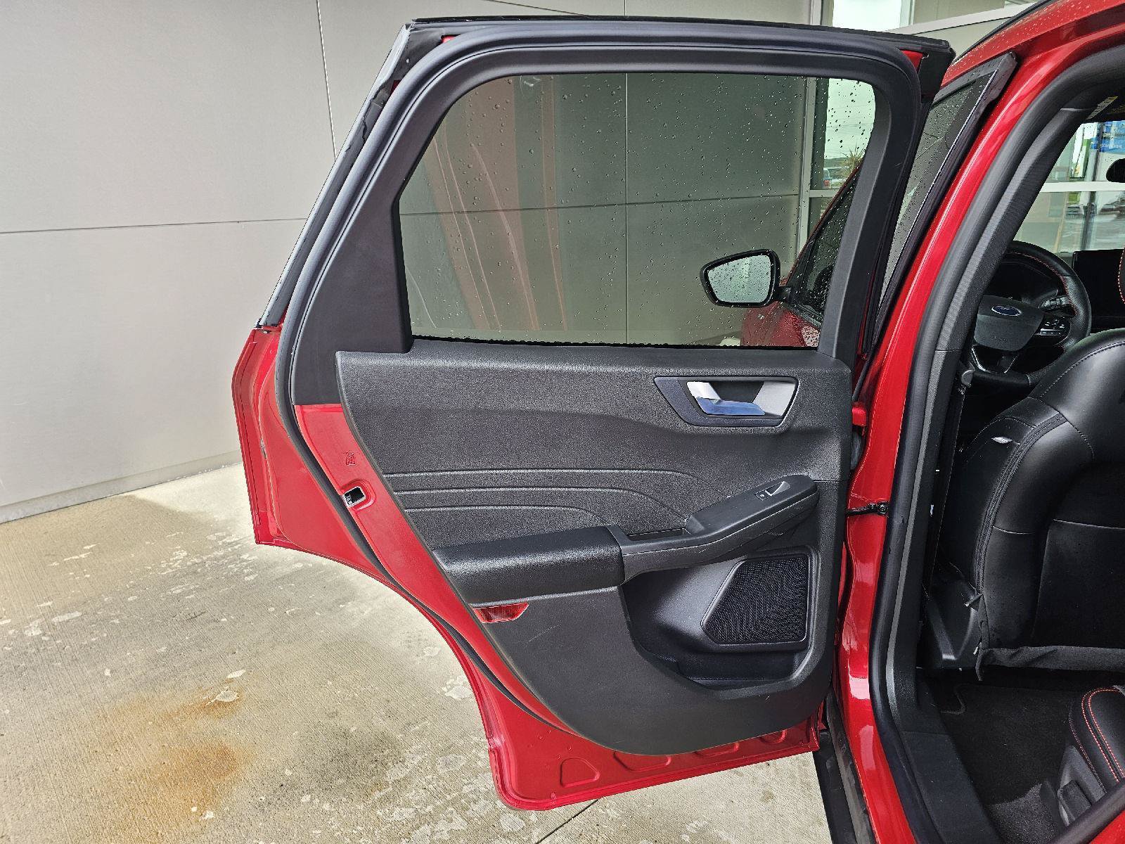 Used 2024 Ford Escape ST-Line w/ Tech Pack #1 FWD image 16