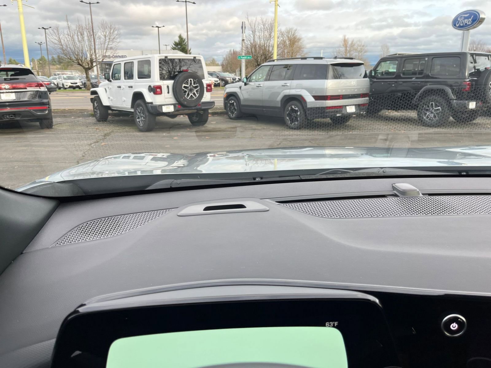 Used 2025 Chevrolet Equinox LT image 33