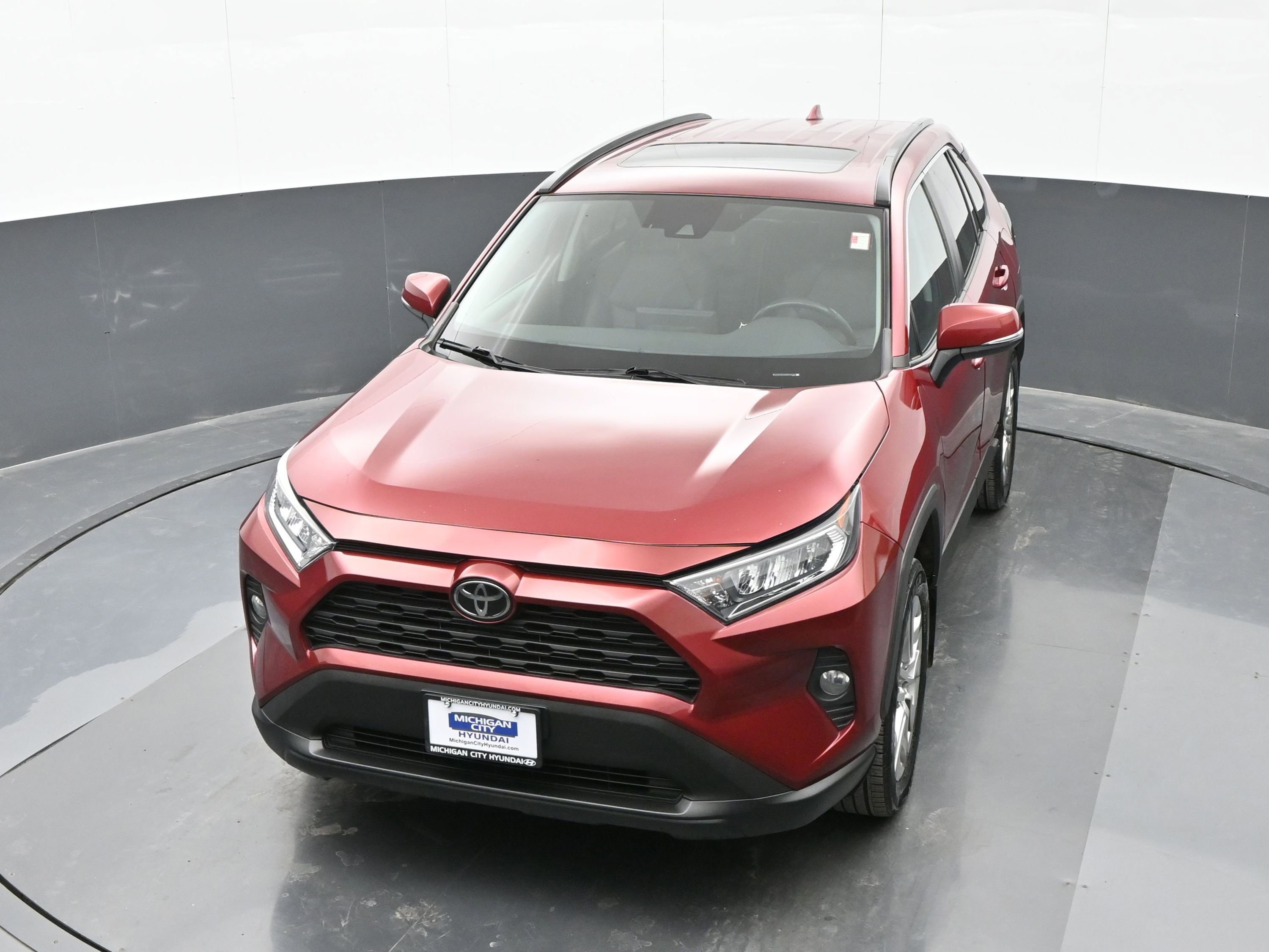 Used 2021 Toyota RAV4 XLE Premium image 35