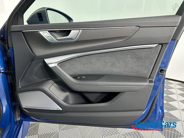 Used 2025 Audi RS 6 performance image 42