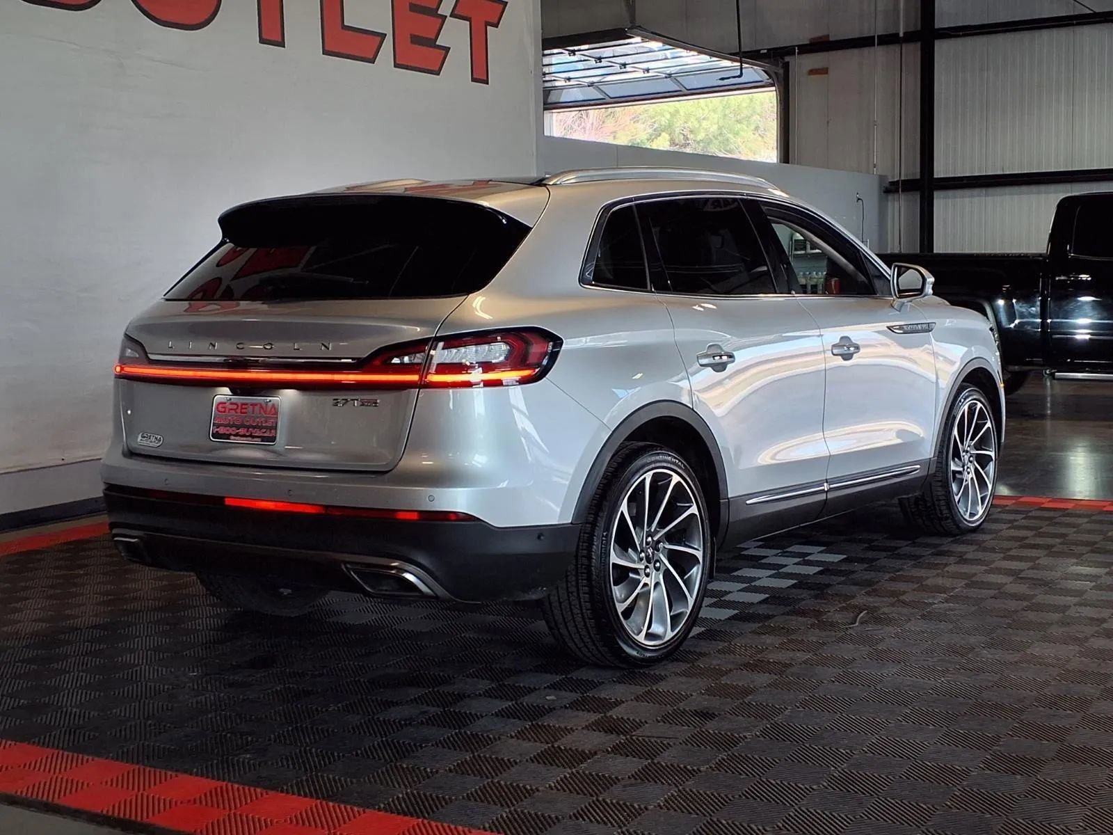 Used 2019 Lincoln Nautilus Reserve image 8