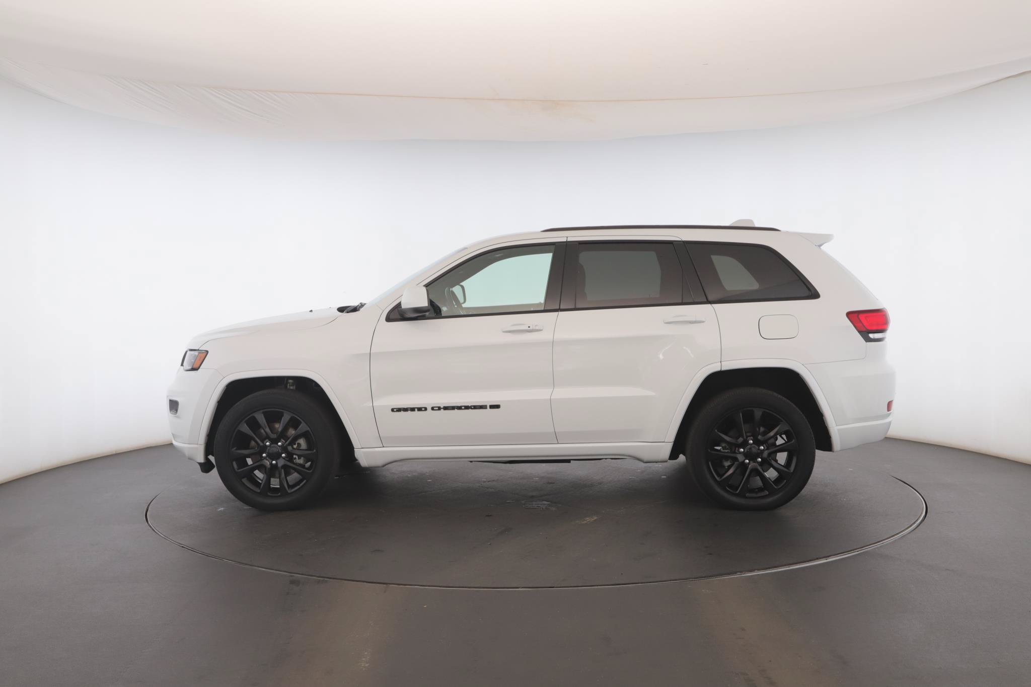 Certified 2022 Jeep Grand Cherokee Laredo X AWD/4WD image 20