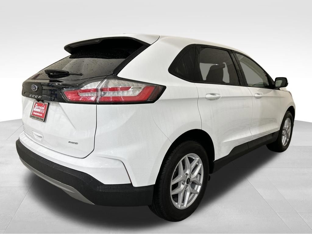 Used 2024 Ford Edge SEL image 5