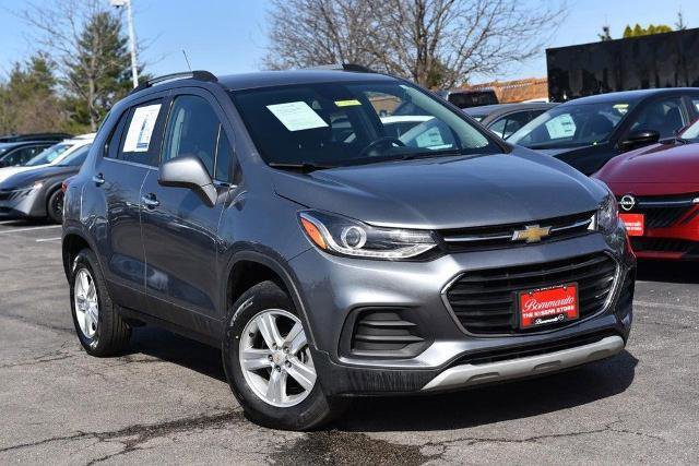 Used 2019 Chevrolet Trax LT w/ LT Convenience Package image 2