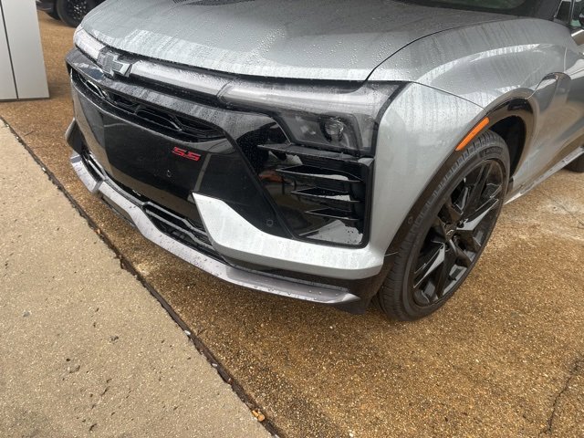 New 2026 Chevrolet Blazer EV SS w/ LPO, Blackout Package image 9