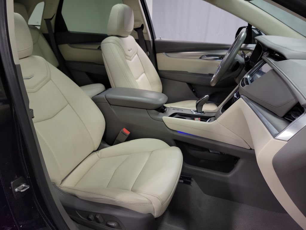 Used 2018 Cadillac XT5 Premium Luxury FWD image 27