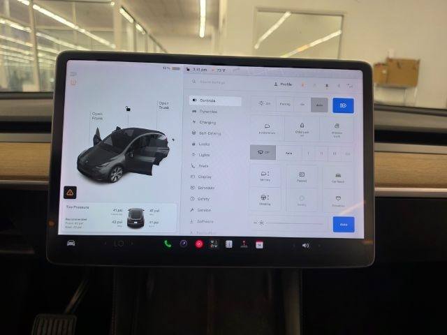 Used 2021 Tesla Model Y Long Range AWD/4WD image 14