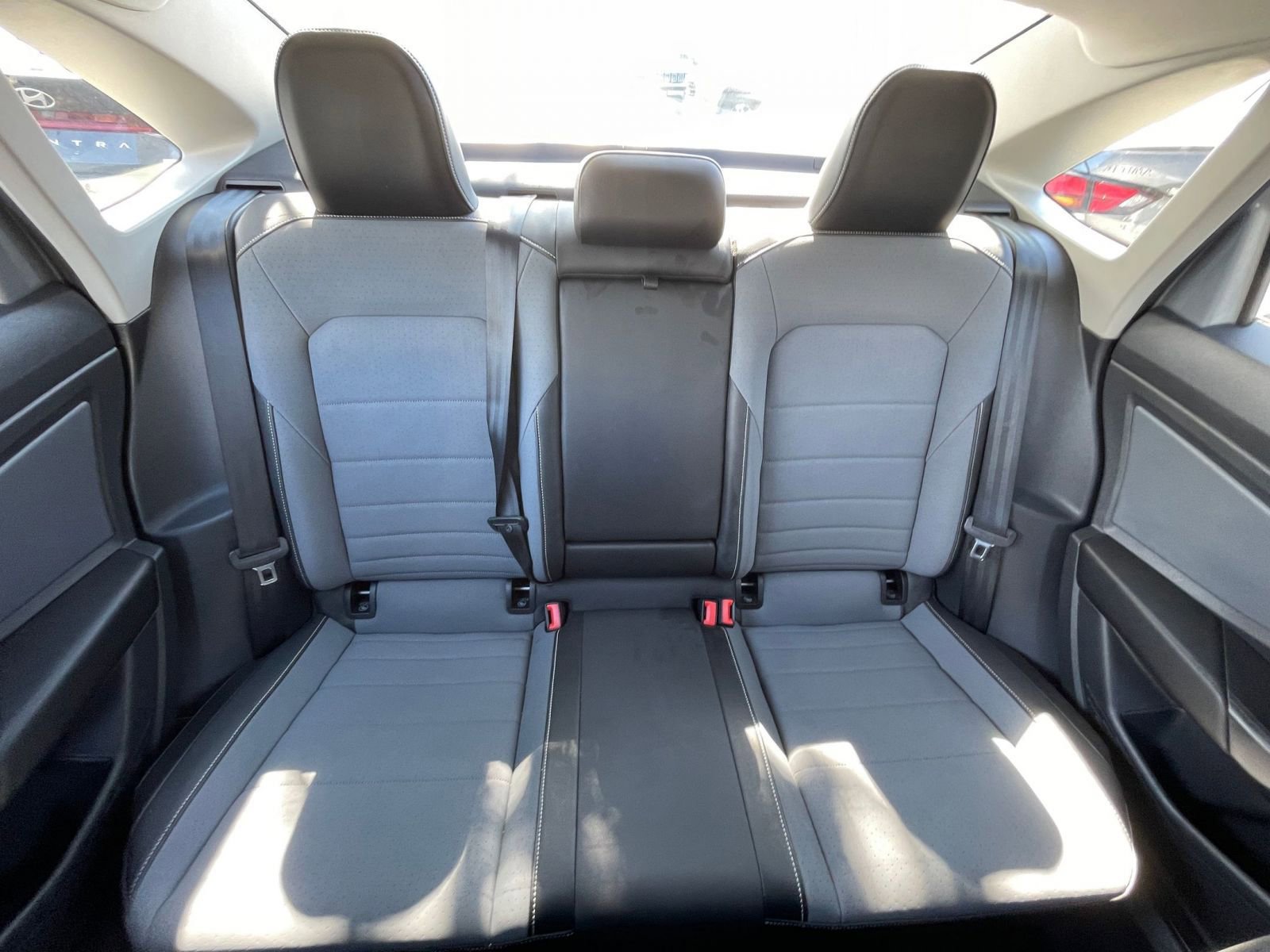 Used 2025 Volkswagen Jetta SE FWD image 39