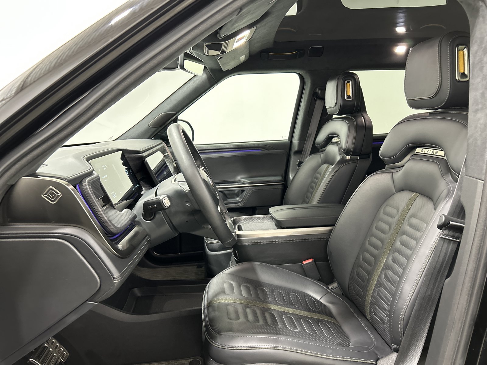 Used 2024 Rivian R1T Adventure AWD/4WD image 20