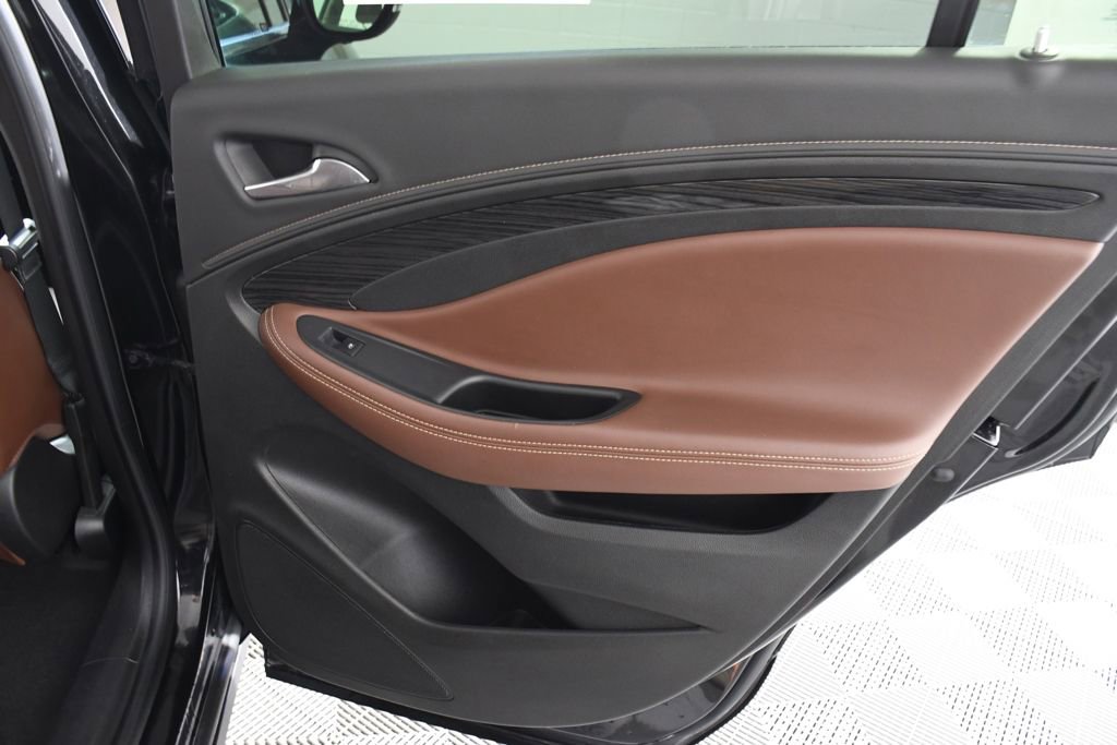 Used 2017 Buick Envision Premium w/ Driver Confidence Package image 21