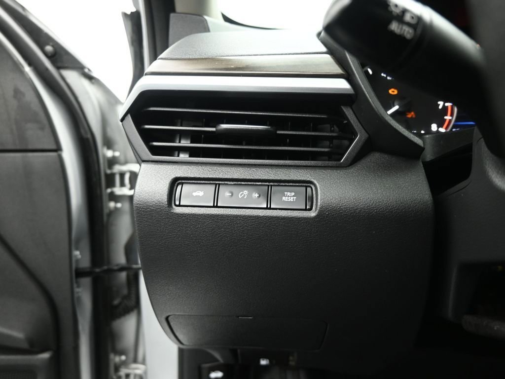 Used 2023 Nissan Altima 2.5 SV image 12