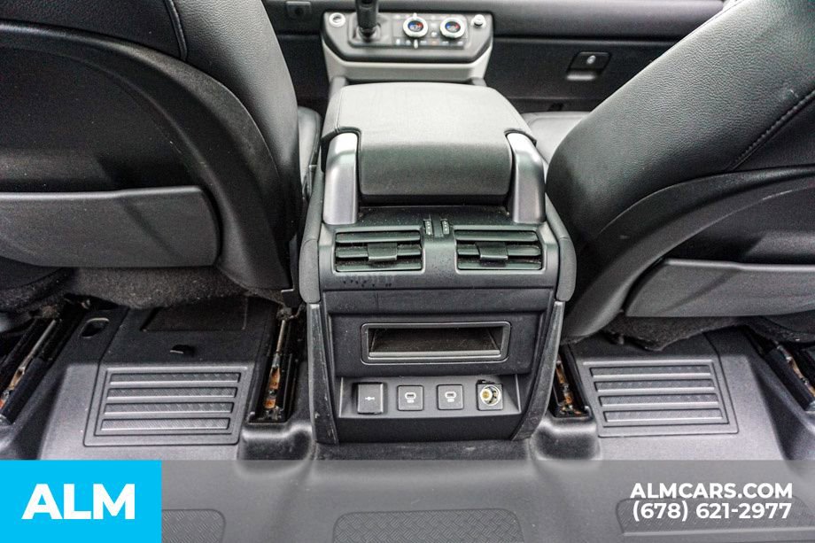 Used 2022 Land Rover Defender 110 SE AWD/4WD image 32