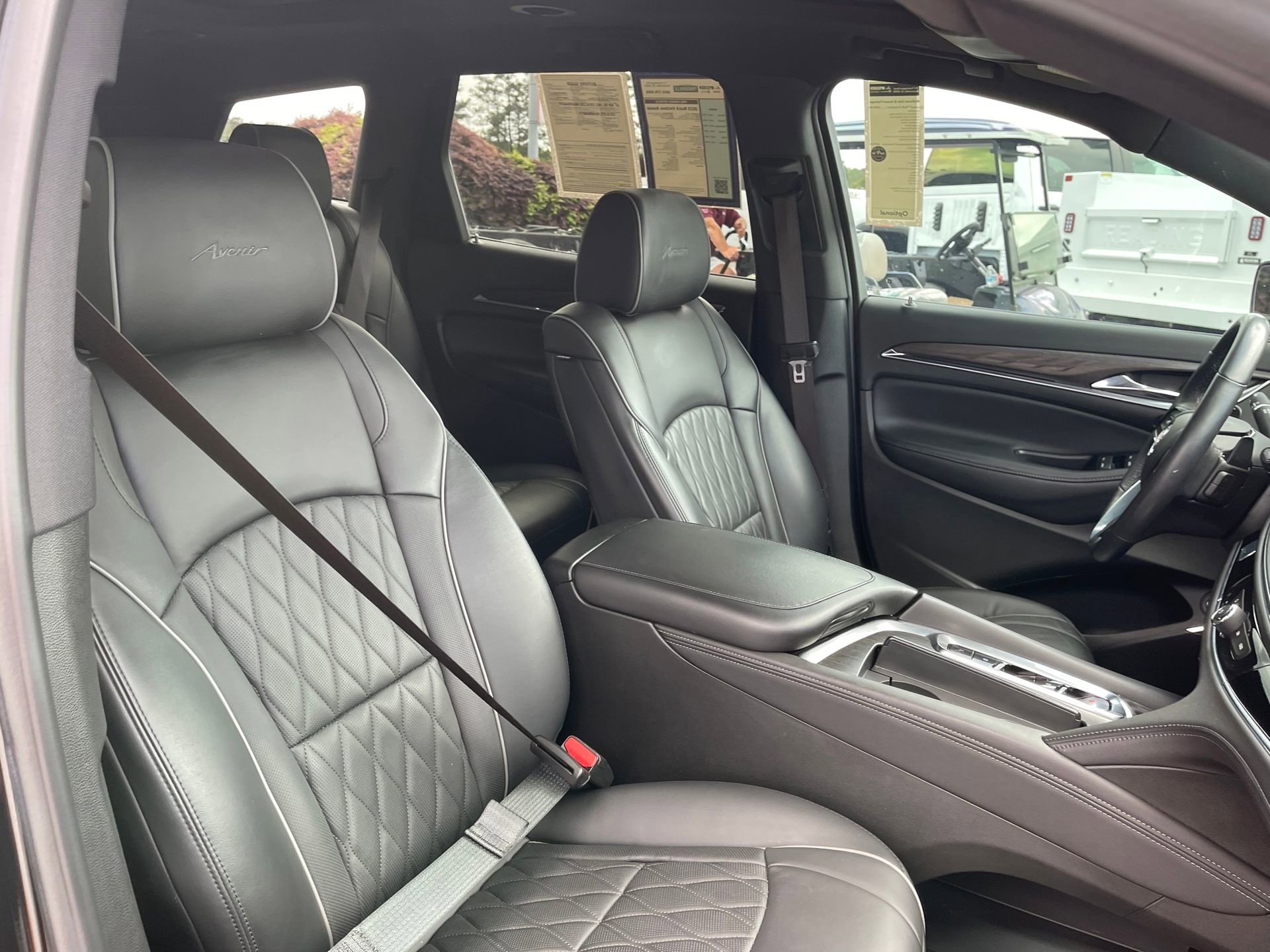 Used 2023 Buick Enclave Avenir w/ Avenir Technology Package image 28