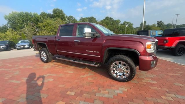 Used 2016 GMC Sierra 2500 Denali w/ Duramax Plus Package AWD/4WD image 4