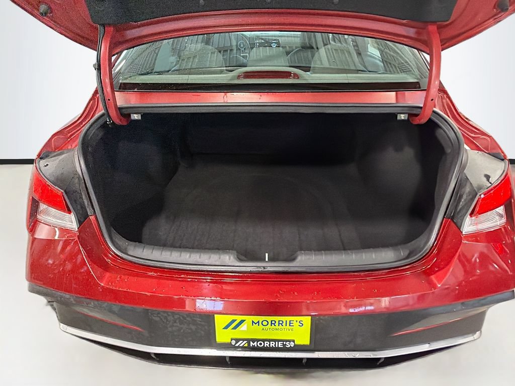 Used 2024 Hyundai Elantra SEL FWD image 29