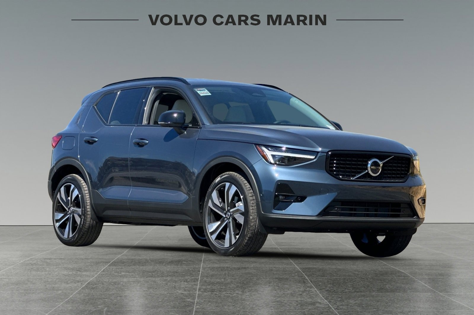 New 2026 Volvo XC40 B5 Ultra w/ Climate Package image 9