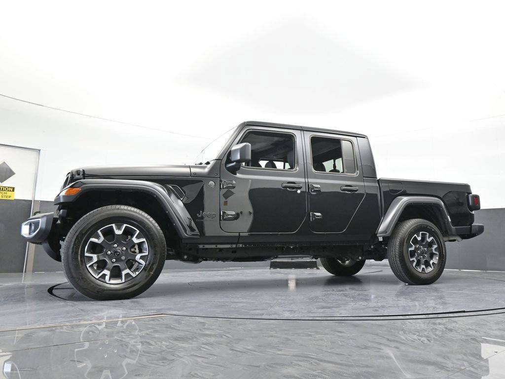 Used 2024 Jeep Gladiator Sport w/ Premium Package AWD/4WD image 56