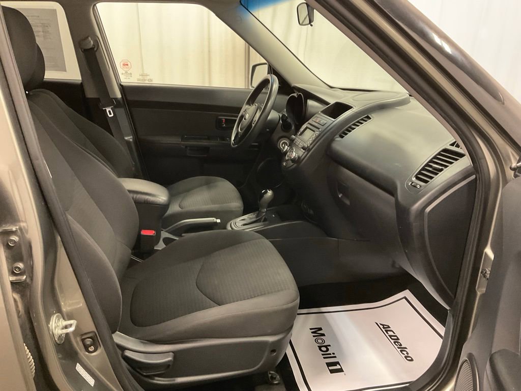Used 2013 Kia Soul image 25