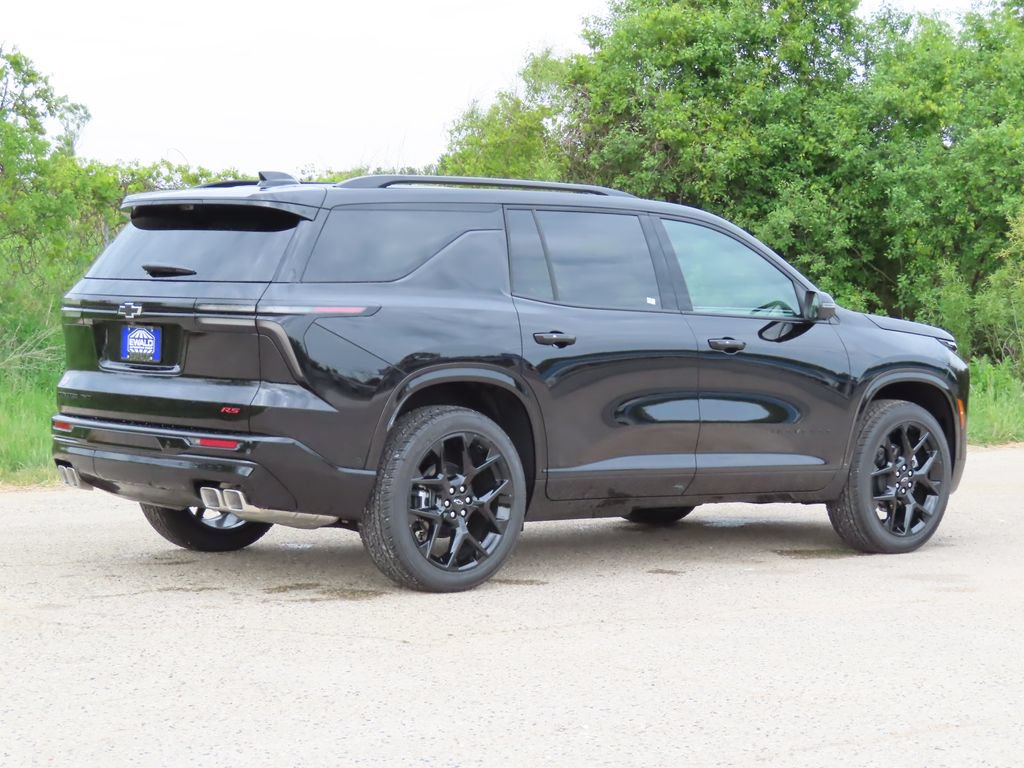 New 2026 Chevrolet Traverse RS w/ LPO, Floor Liner Package AWD/4WD image 3