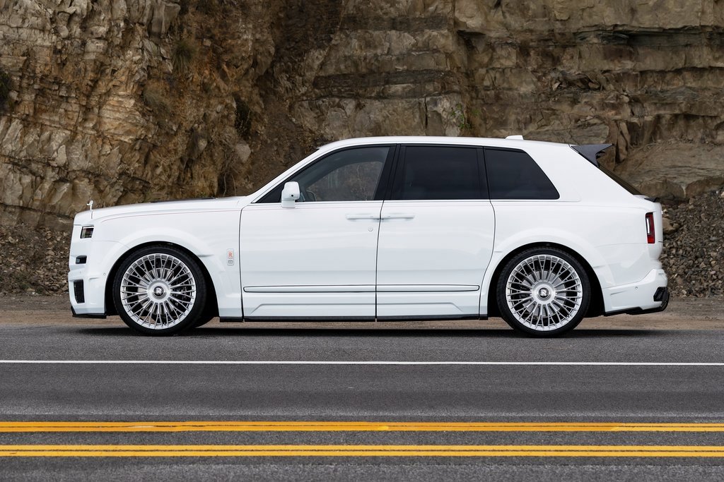 Used 2026 Rolls-Royce Cullinan image 9