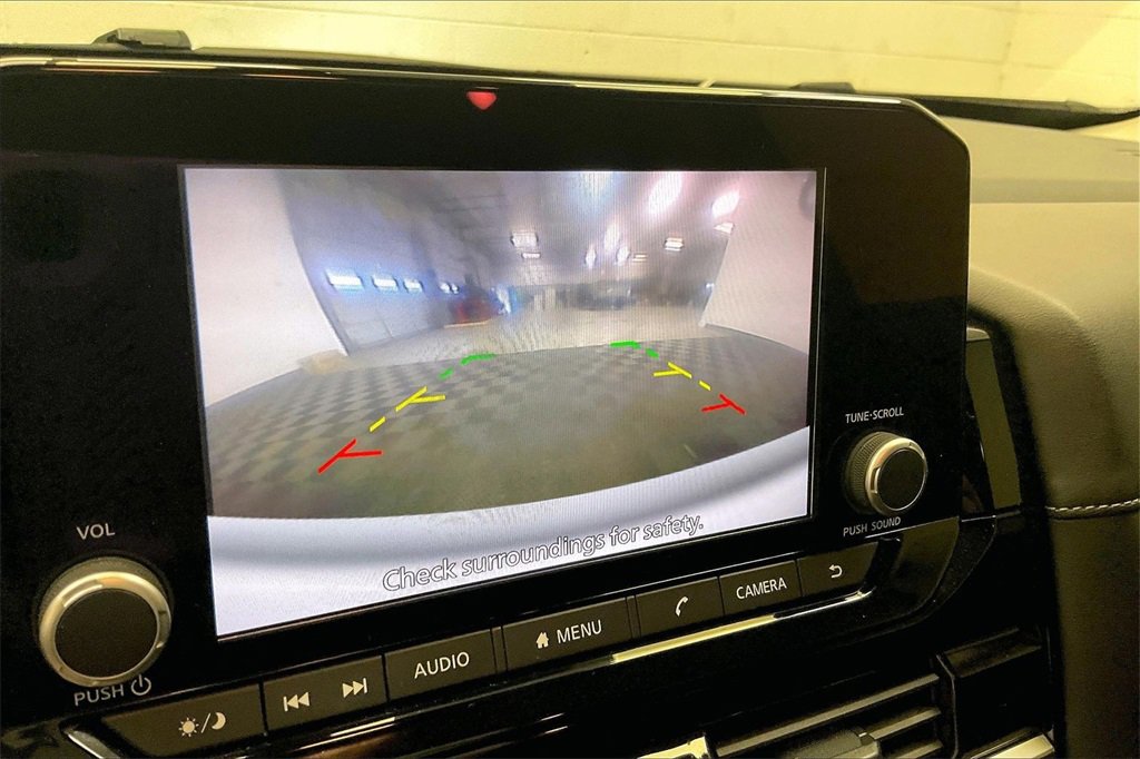 Certified 2024 Nissan Pathfinder SV image 18