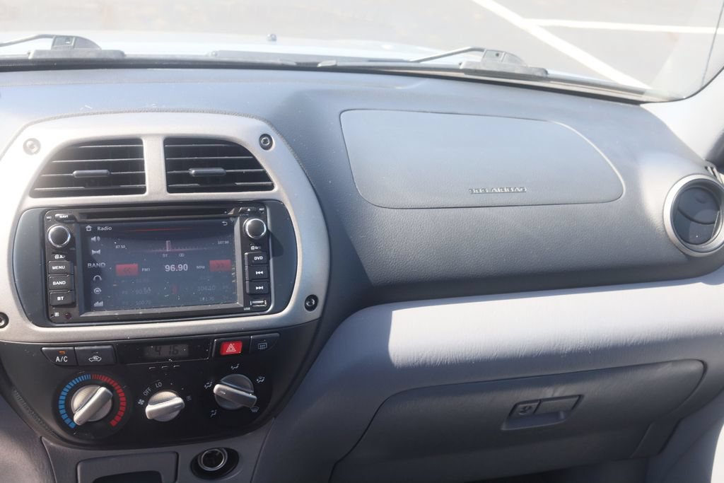 Used 2003 Toyota RAV4 4WD image 25