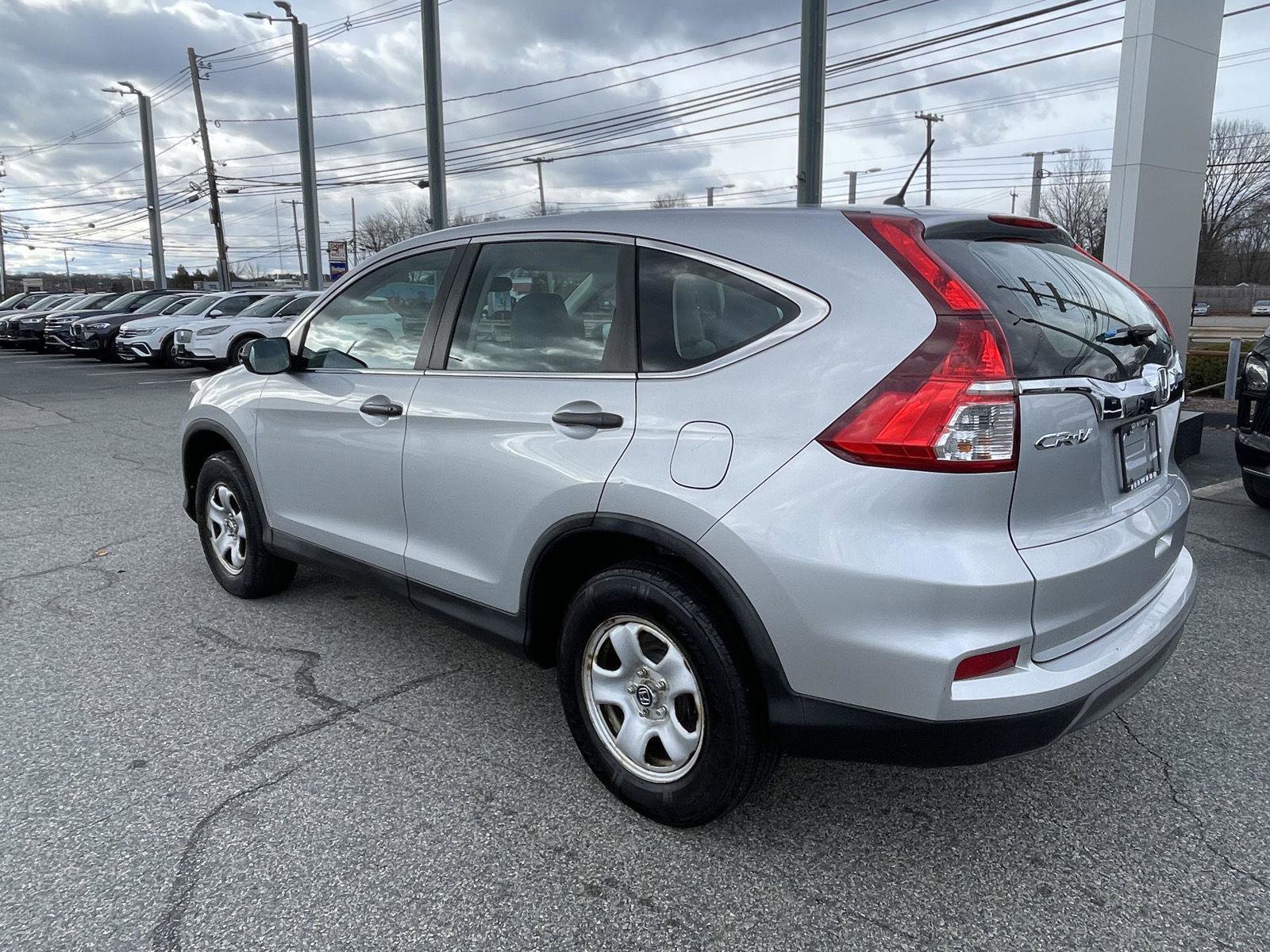 Used 2015 Honda CR-V LX image 4