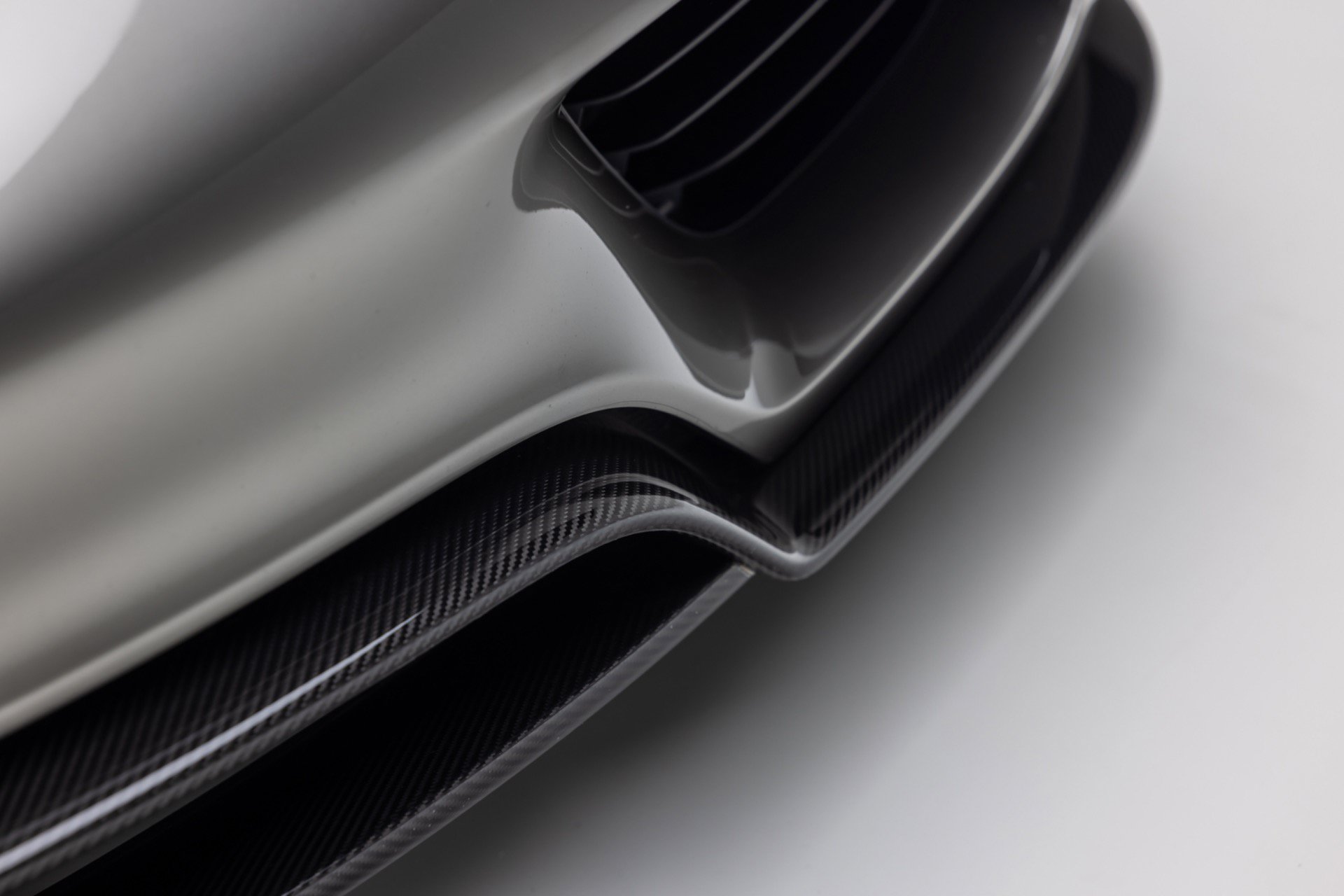 Used 2015 Porsche 918 Spyder AWD/4WD image 39
