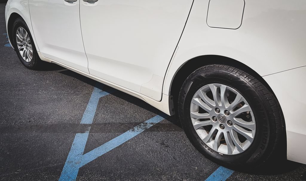 Used 2014 Toyota Sienna XLE FWD image 27